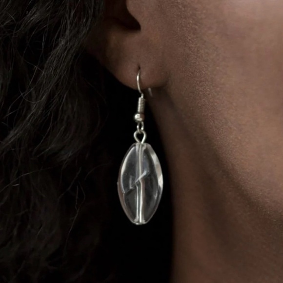 “Spring Daydream” (white) - Picture 3 of 3